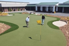 Ron-Maness-Tony-Lama-Putt-at-KSOP-Green.-960x600.RGB_.72dpi.-4-2018.-0138-1